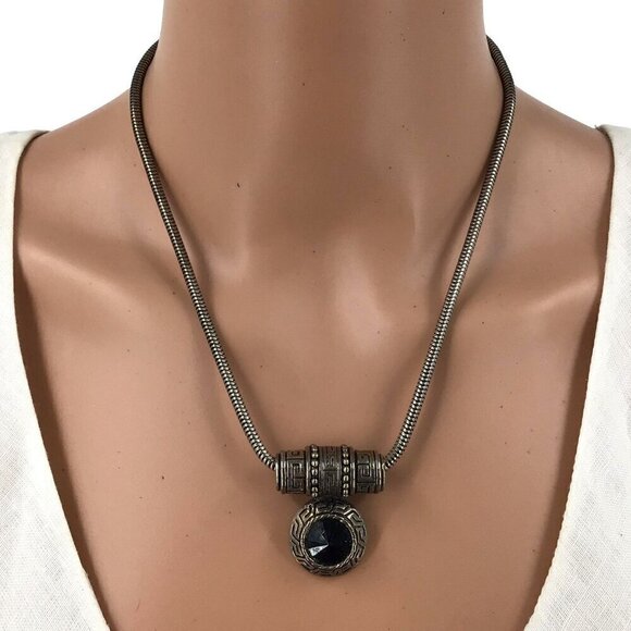 Pendant Necklace Antique Silver Tone Black Center 18 Inch Length - Picture 3 of 4